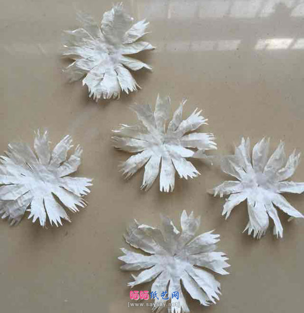 母亲节礼物纸艺花制作康乃馨折纸方法教程 第9步