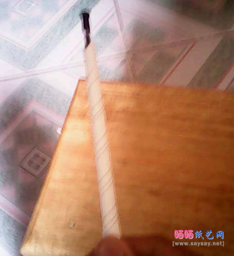 手工制作雨伞书签折纸图文教程 第20步