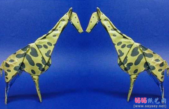 PDAuria的纸艺教程长颈鹿折纸方法图解步骤