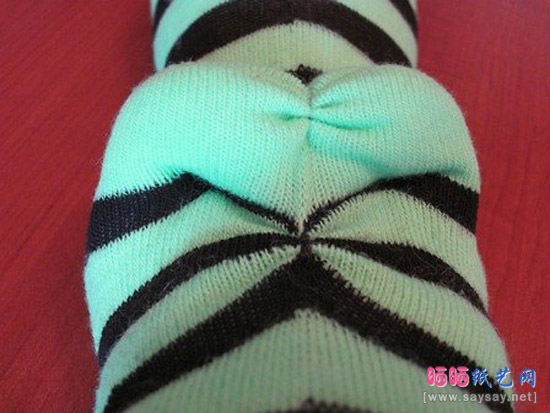 旧袜子手工制作可爱布艺鳄鱼袜子娃娃DIY图文教程图片步骤7