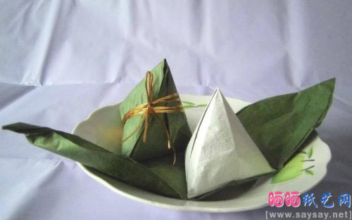 逼真的端午节粽子折纸方法教程