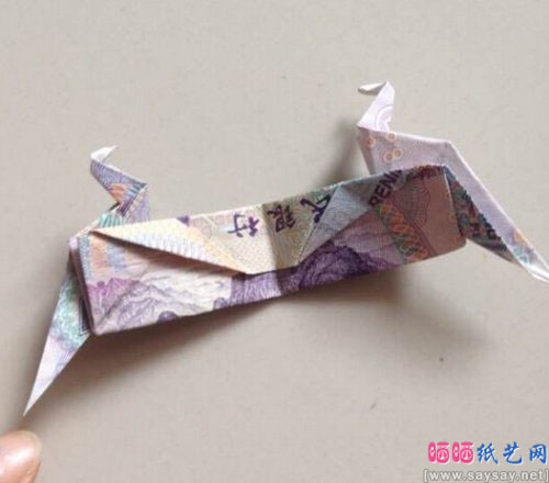 纸币爱心纸鹤的折纸方法图解教程