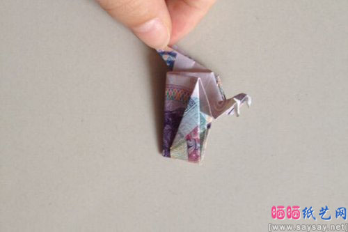 纸币爱心纸鹤的折纸方法图解教程