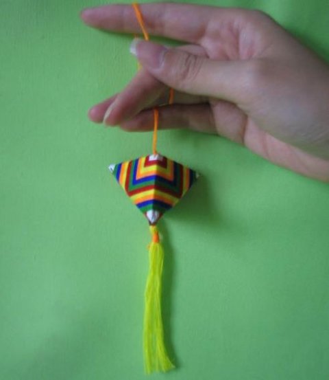 韩国小粽子纸艺挂饰制作方法 有趣的端午节折纸