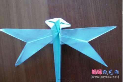 振翅欲飞的小蜻蜓折纸方法图解