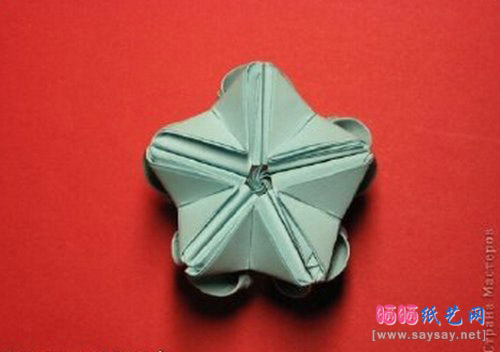 漂亮的绿萝魔灵花球折纸效果图