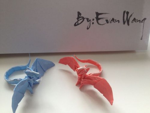 萌萌的西方小飞龙的折纸效果图