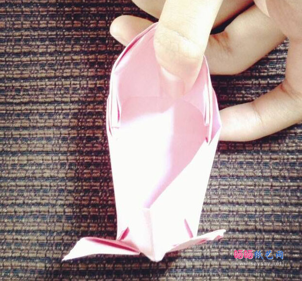 可爱小兔子鞋折纸图文教程 第23步