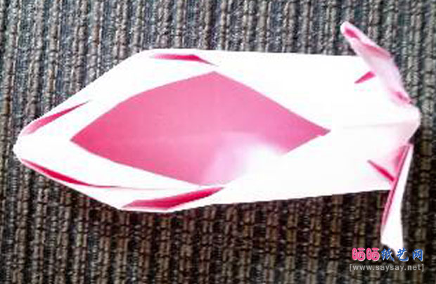 可爱小兔子鞋折纸图文教程 第22步