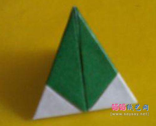 端午节折纸教程 可爱的三角粽子的折法