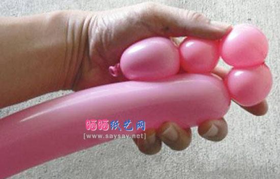 气球制作可爱的七星螵虫气球手环图片步骤5