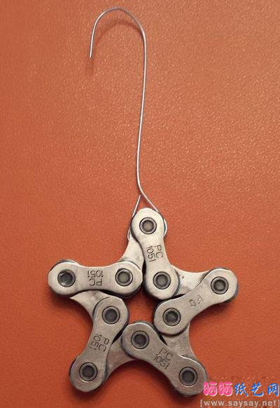 自行车链条制作个性五角星挂坠效果图