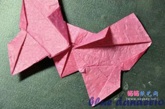 纸币折纸系列教程之蝴蝶爱心手工折纸图片教程