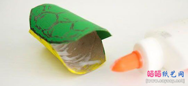 假期儿童手工：卷纸芯筒旧物改造DIY忍者神龟手指木偶玩具的手工制作教程