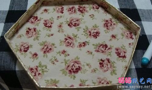 利用废弃银行卡会员卡制作漂亮实用的收纳盒方法教程