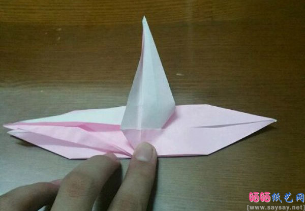 漂亮精致的帆船折纸方法教程