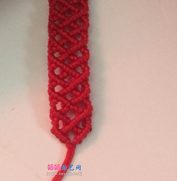 斜卷结手工编织众星捧月手绳制作方法 第35步