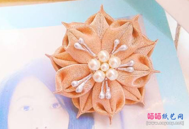 金秋发饰制作教程之珠心五瓣花发夹DIY 第32步