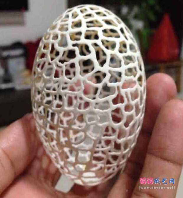 鹅蛋制作精致镂空蛋笼装饰品 第1步