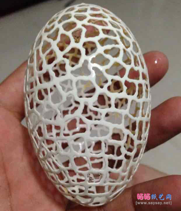 鹅蛋制作精致镂空蛋笼装饰品 第1步