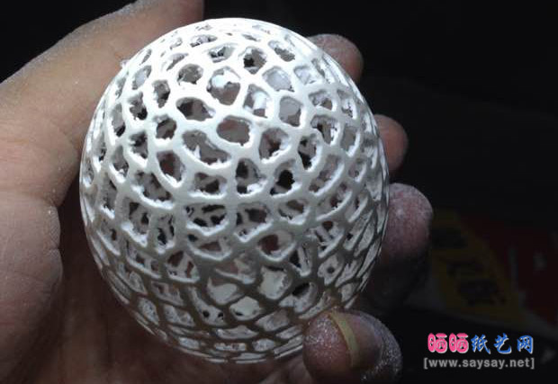 鹅蛋制作精致镂空蛋笼装饰品 第1步