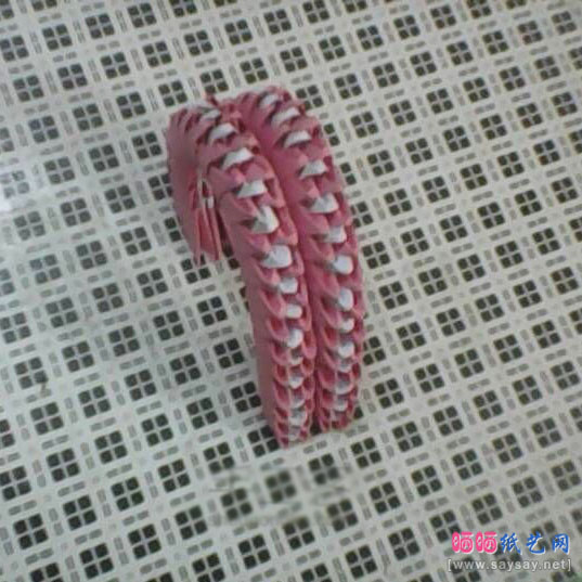 三角插的制作双心环的折纸方法教程