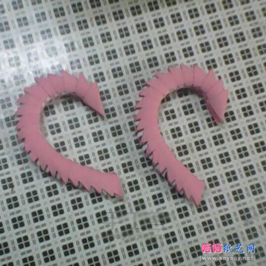 三角插的制作双心环的折纸方法教程