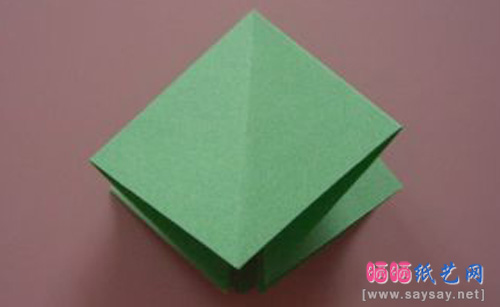 实拍折纸教程玫瑰花托的折纸方法图片步骤2