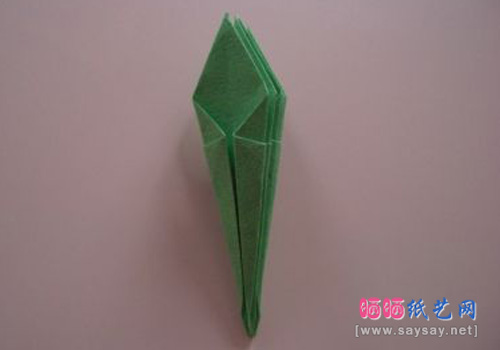 实拍折纸教程玫瑰花托的折纸方法图片步骤10