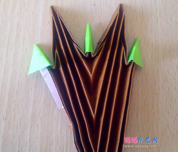 实拍漂亮的大树折纸教程