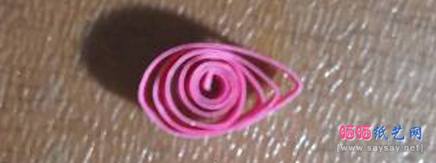 七夕祝福衍纸画制作方法 第7步