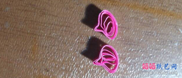 七夕祝福衍纸画制作方法 第8步