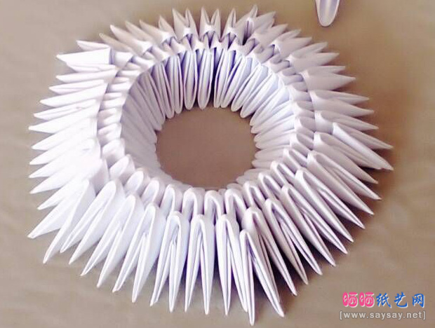 纸艺制作大白三角插折纸图文教程 第4步