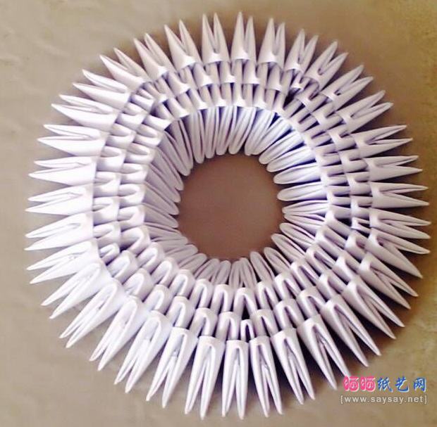 纸艺制作大白三角插折纸图文教程 第5步