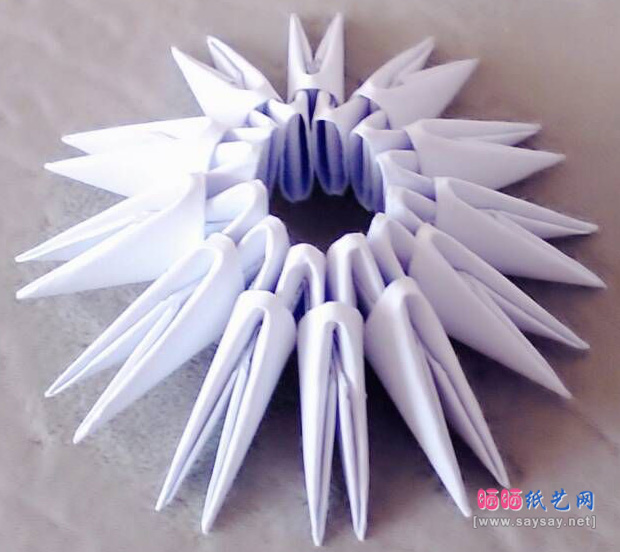 纸艺制作大白三角插折纸图文教程 第18步