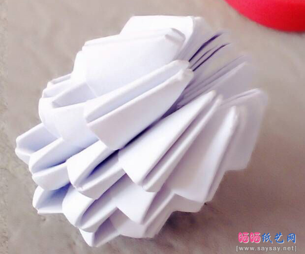 纸艺制作大白三角插折纸图文教程 第30步