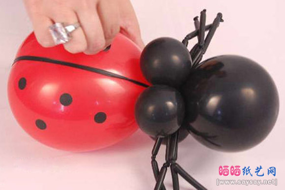 长气球DIY可爱的七星螵虫制作图片教程
