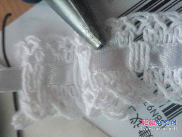 如何制作可爱蕾丝猫耳朵发箍 第7步