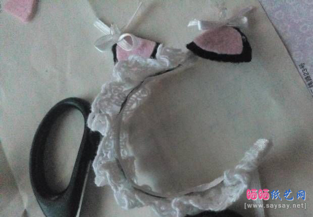 如何制作可爱蕾丝猫耳朵发箍 第19步