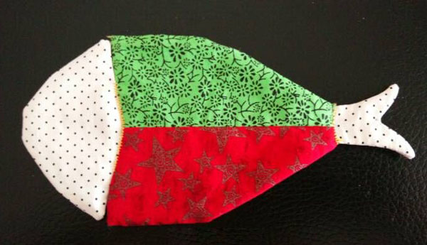 布艺鱼形杯垫的制作方法教程