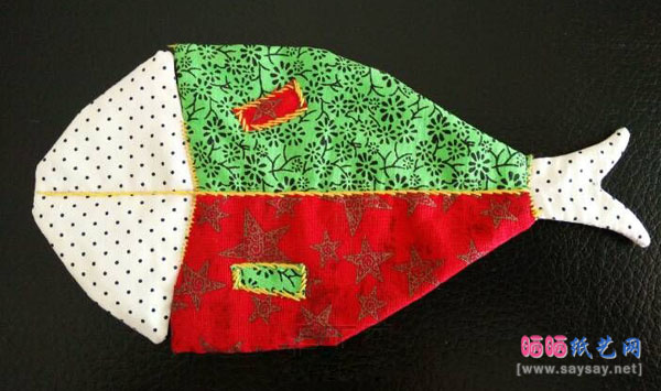 布艺鱼形杯垫的制作方法教程