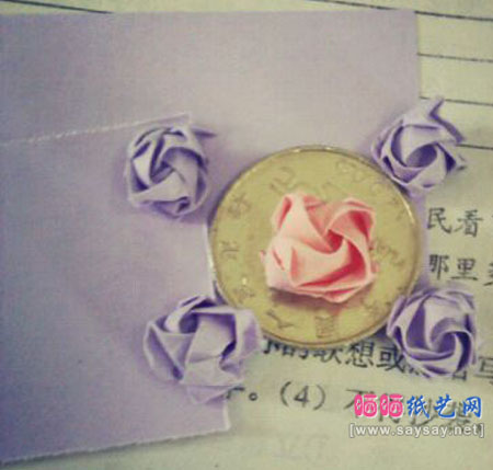 送给爱人的礼物五朵玫瑰花戒指折纸图片步骤9