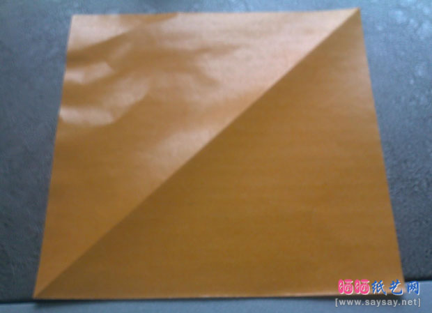 恭平的巴达兽手工折纸实拍教程图片步骤2