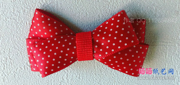 喜庆红底波点蝴蝶结发夹制作方法