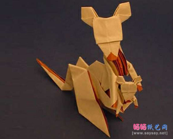西川诚司手工折纸袋鼠的方法图谱教程完成效果图