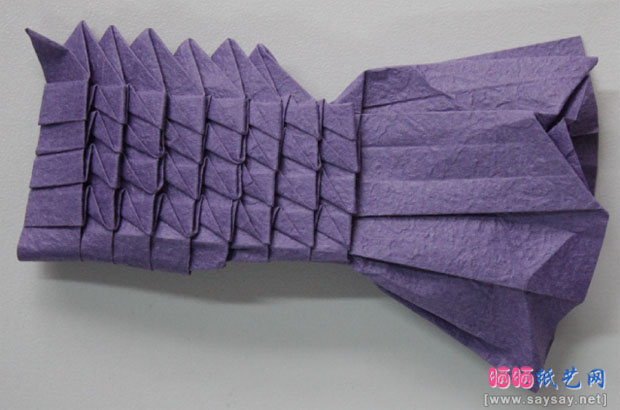 觅晨实拍手工折纸中国龙组合纸艺制作教程 龙尾手工折纸方法步骤16