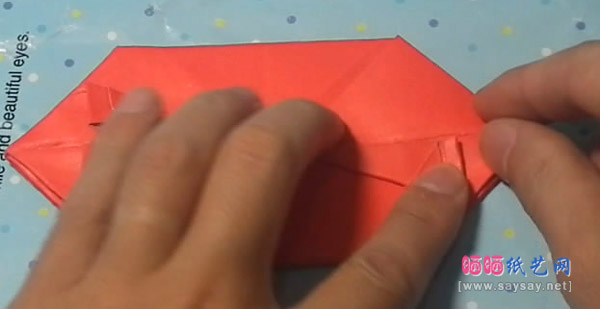 万圣节吸血鬼牙的折纸方法图解教程