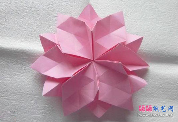 漂亮的花朵帽子手工折纸实拍图文教程