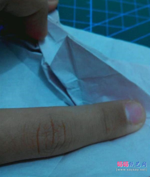 复杂形象的小丑面具手工折纸实拍图文教程