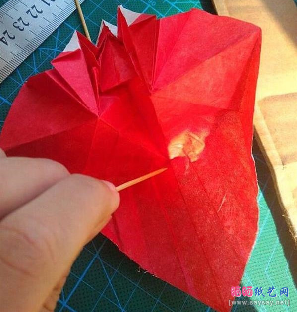 复杂形象的小丑面具手工折纸实拍图文教程